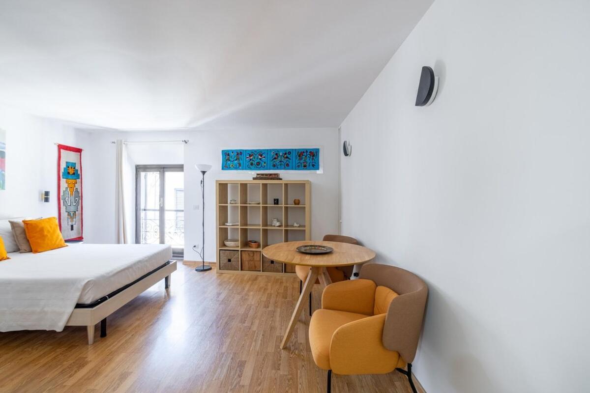 Romantic Refuge In Piazza Navona Rom